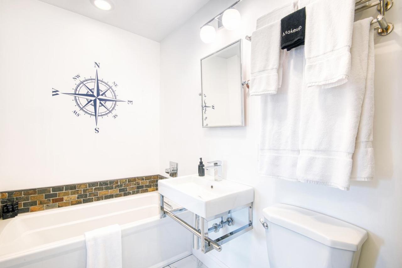 The Hudson Whaler Hotel Bagian luar foto
