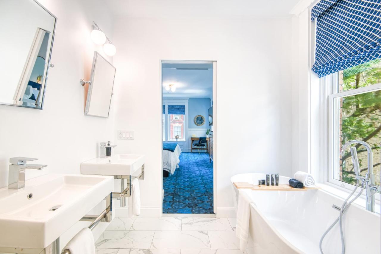 The Hudson Whaler Hotel Bagian luar foto