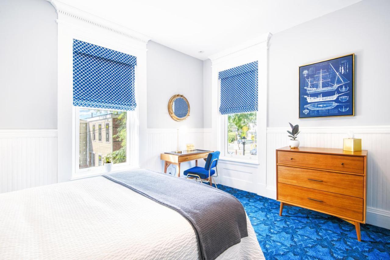 The Hudson Whaler Hotel Bagian luar foto