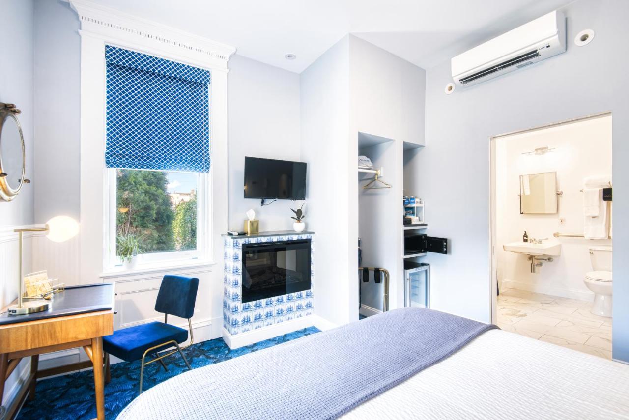 The Hudson Whaler Hotel Bagian luar foto