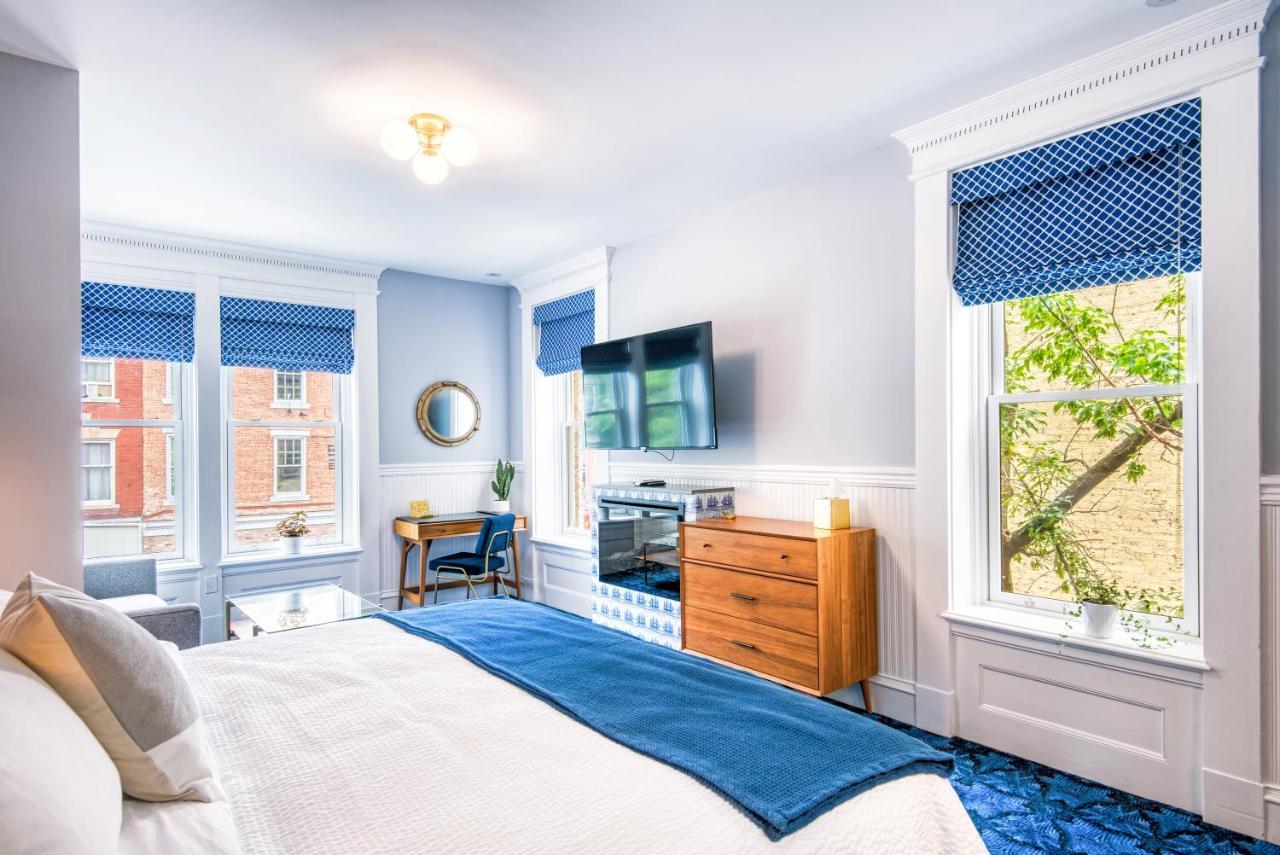 The Hudson Whaler Hotel Bagian luar foto